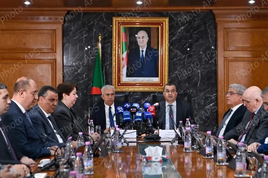 مراد حنيفي يستلم مهامه وزيرا للمناجم والصناعات المنجمية