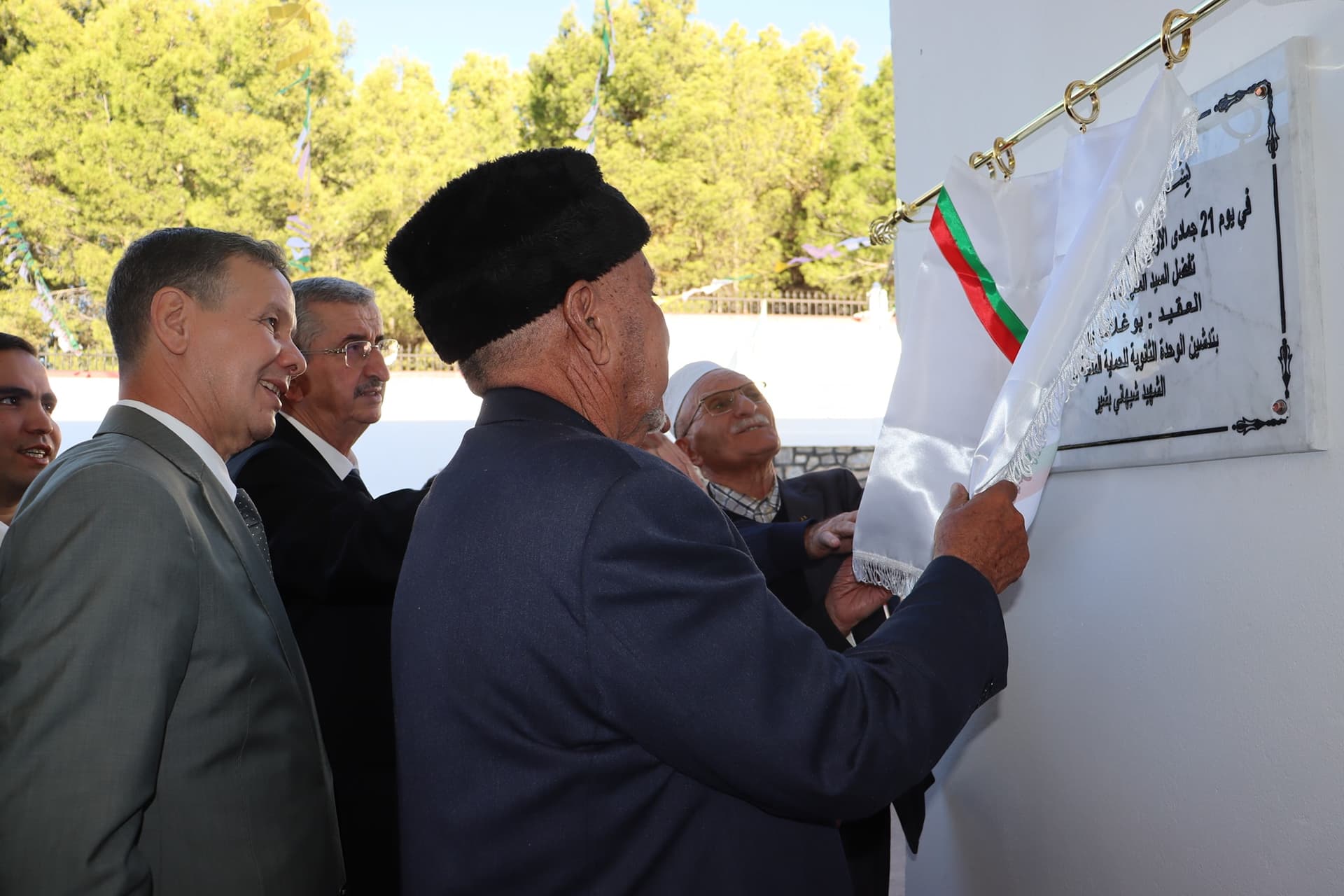 سطيف : المدير العام للحماية المدنية يشرف على وضع حيز الخدمة لعدة هياكل عملياتية ويعاين أخرى