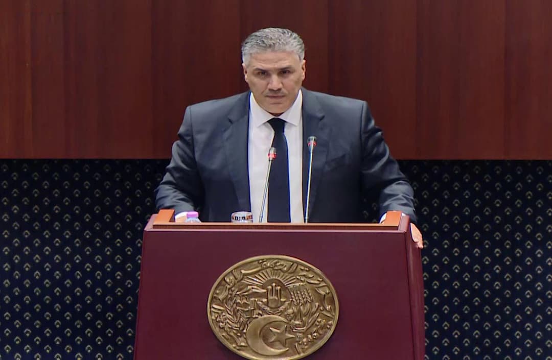 قطاع السكن والعمران يعمل على تحفيز مؤسسات البناء على إنجاز مشاريع التجهيزات العمومية بالولايات الجنوبية