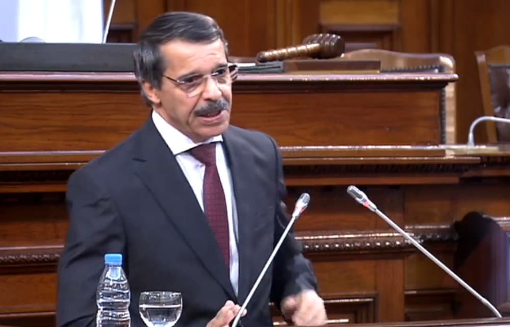 بوالزرد يعرض نص قانون المالية لسنة 2026 