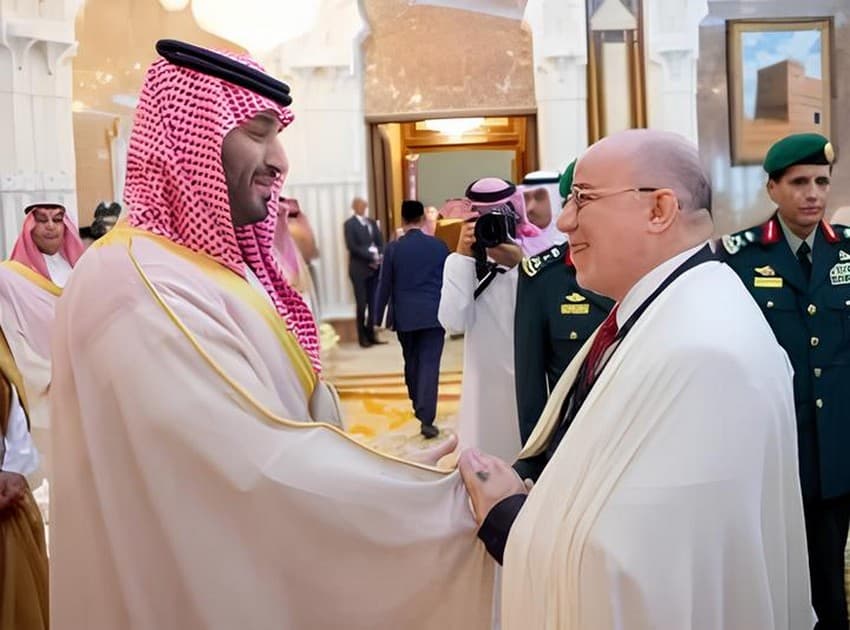بلمهدي يشارك في حفل الاستقبال السنوي الذي أقامه ولي العهد السعودي