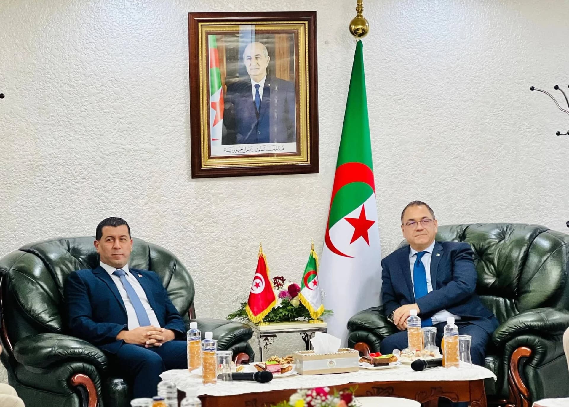 تنمية المناطق الحدودية وتطوير المبادلات التجارية محور لقاء بين ولايتي الطارف وجندوبة