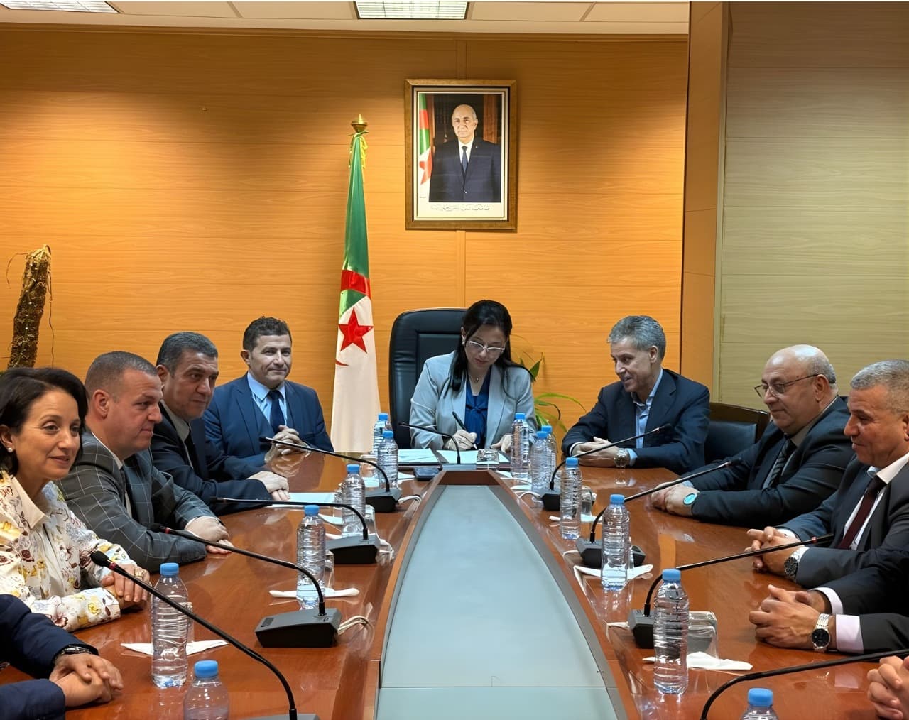 وزيرة التجارة الداخلية تشرف على تنصيب رئيس ديوان جديد للوزارة