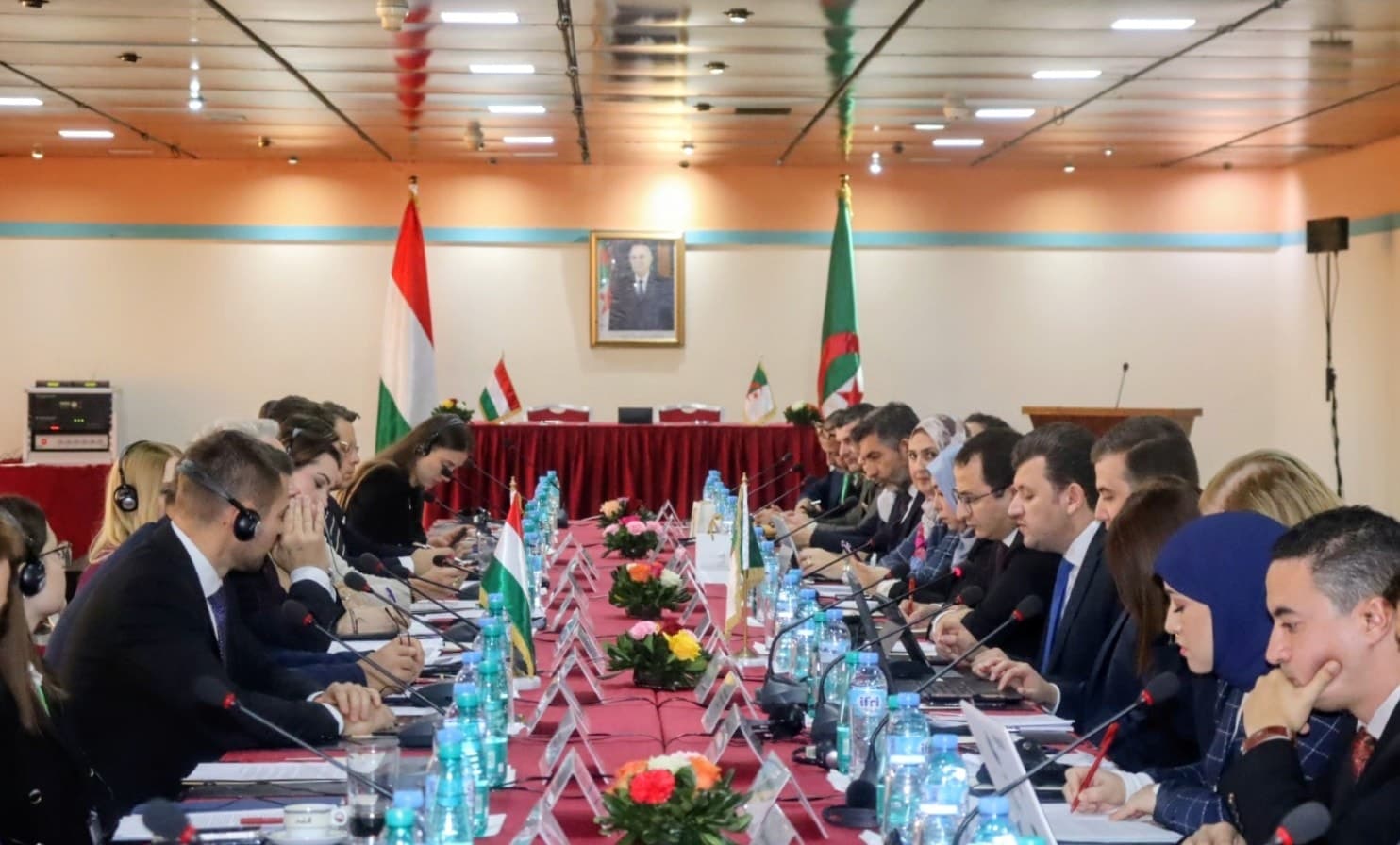 انعقاد الدورة الرابعة للجنة الحكومية المشتركة الجزائرية-المجرية للتعاون الاقتصادي والتقني والعلمي