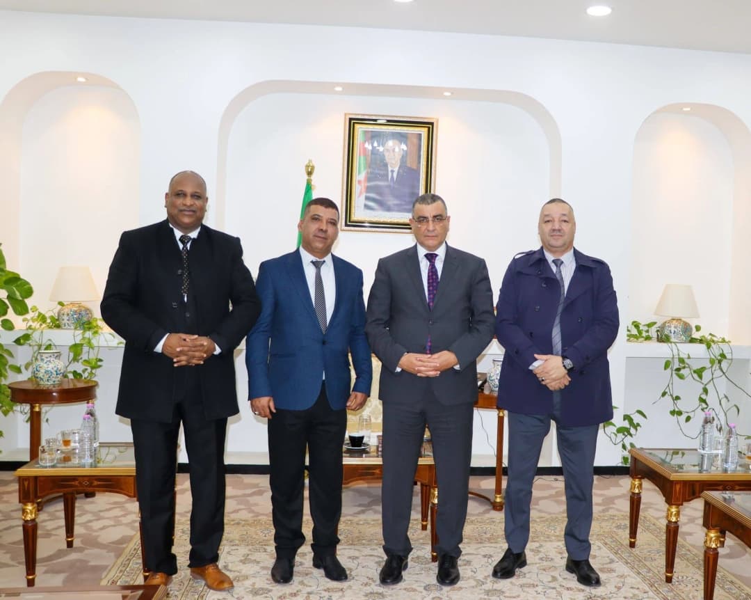 أشغال عمومية: السيد جلاوي يبحث مع نواب من عدة ولايات انشغالات متعلقة بشبكات الطرق