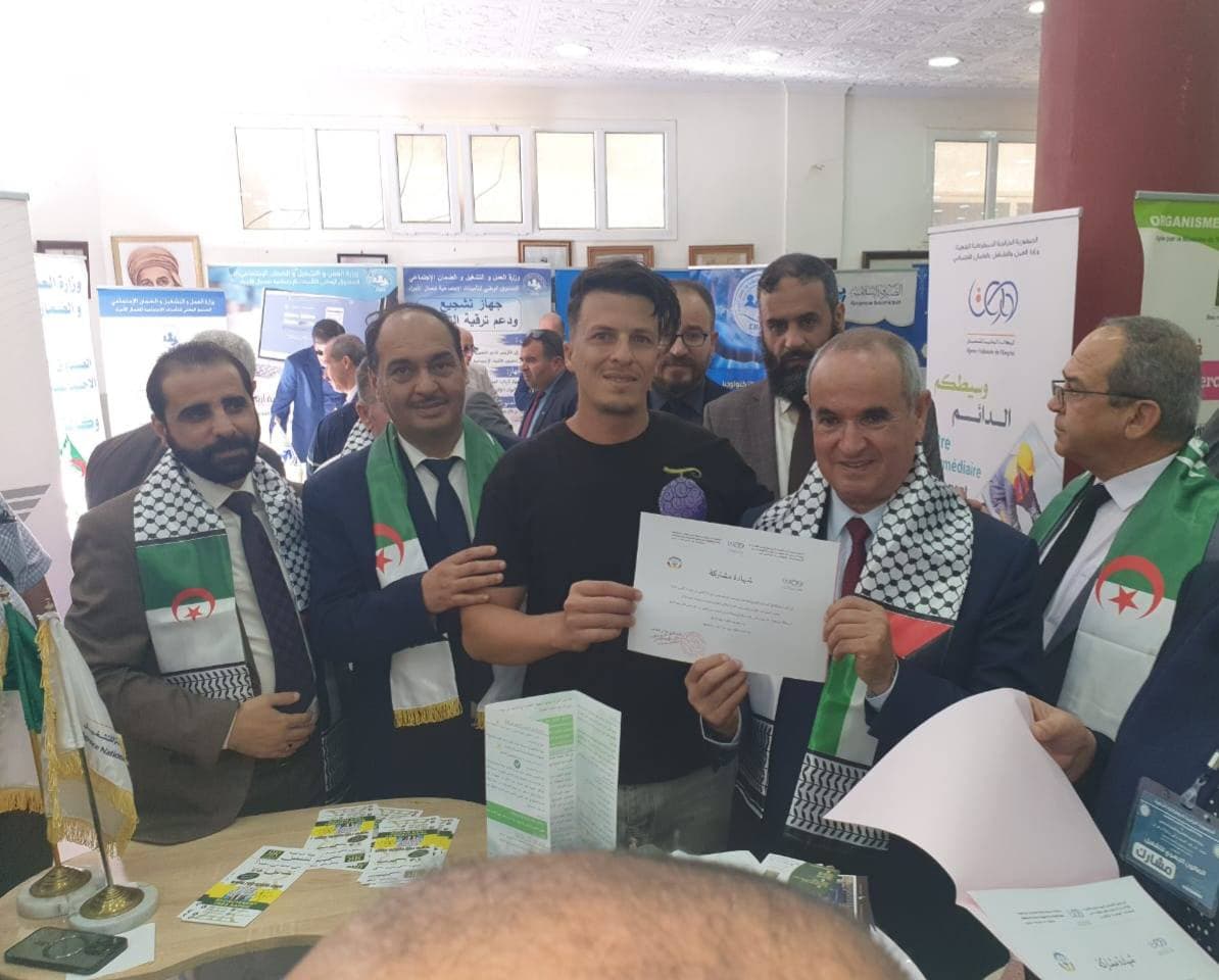 وهران: افتتاح الصالون الجهوي للتشغيل بمشاركة 10 ولايات