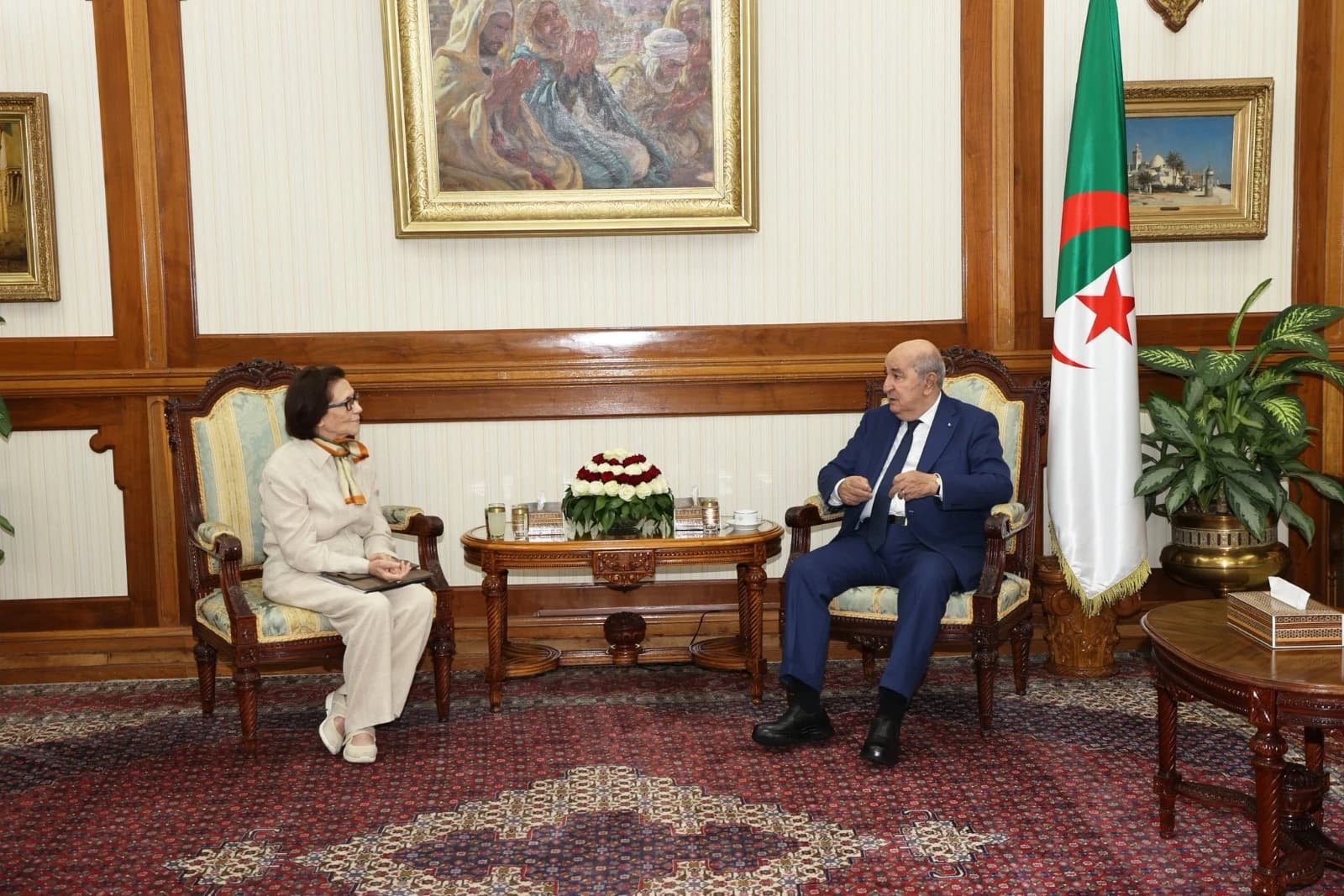 رئيس الجمهورية يستقبل المجاهدة جميلة بوحيرد