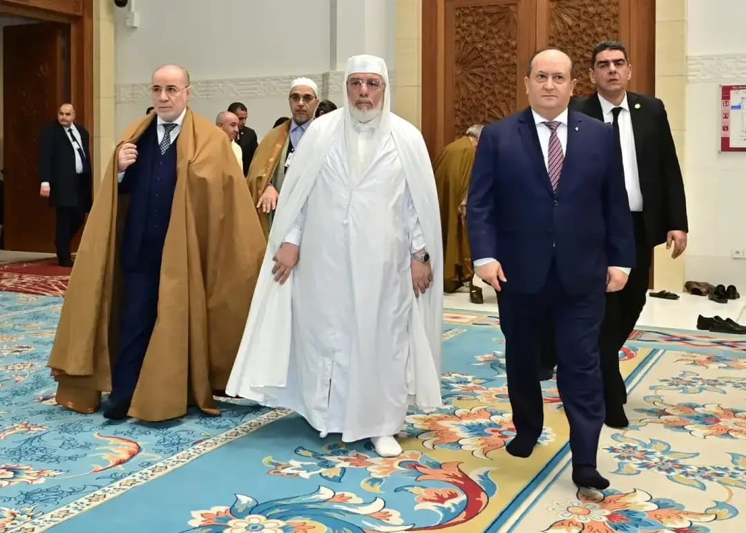 الوزير الأول يشرف على اختتام فعاليات المسابقة الدولية لجائزة الجزائر لحفظ القرآن الكريم وتجويده