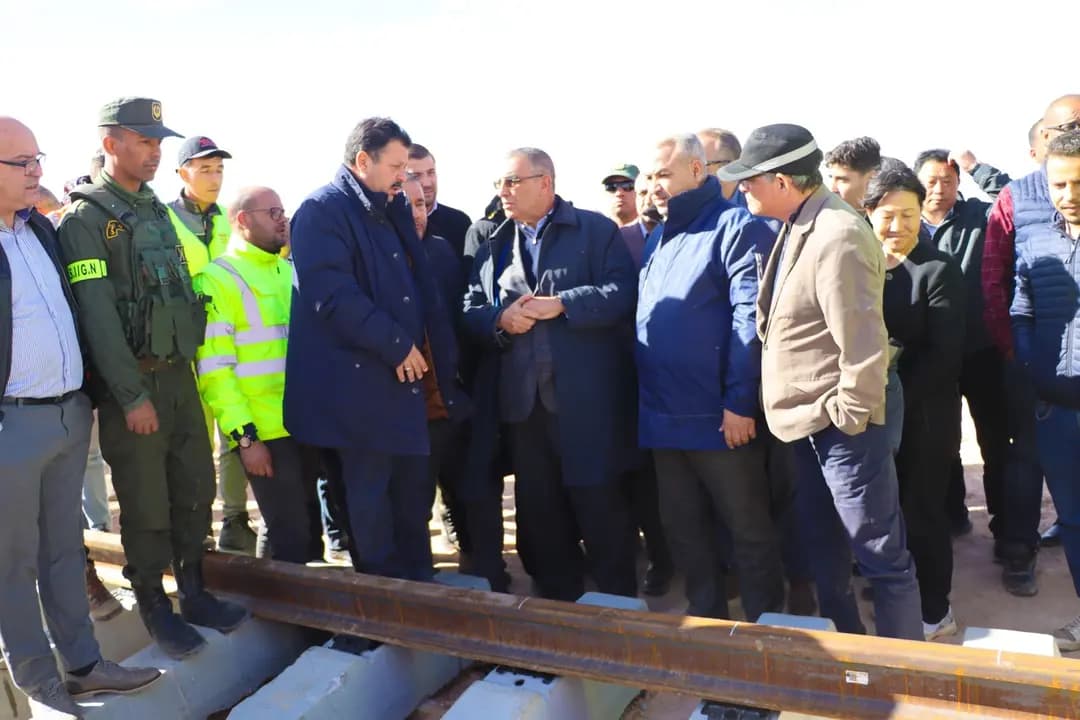 السيد جلاوي يؤكد بتندوف أن خط السكة الحديدية المنجمي غارا جبيلات-تندوف-بشار 
سيكون جاهزا قبل نهاية ديسمبر
