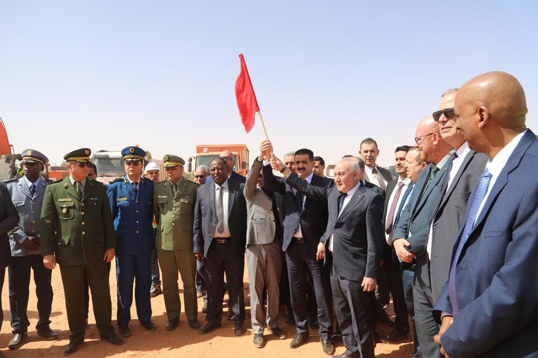 إن صالح : وزير الري يعطي إشارة انطلاق مشروع إنجاز محطة لتحلية المياه  