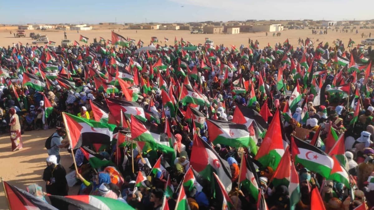  تأكيد على فرض احترام القانون الدولي بما يحقق تقرير المصير