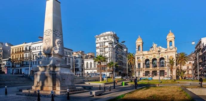 وهران تفتك الجائزة الذهبية للاتحاد الافريقي-الأسيوي لأفضل مدينة سياحية صاعدة في افريقيا لسنة 2025