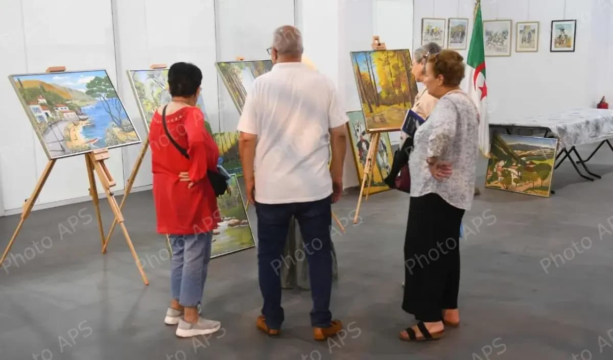  عرض أكثر من 150 لوحة للفنان التشكيلي لخضر بلعوادي بمتحف الفن الحديث