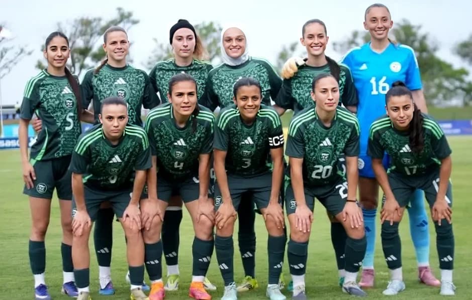 انهزام المنتخب الجزائري وديا أمام جنوب إفريقيا (2-0)