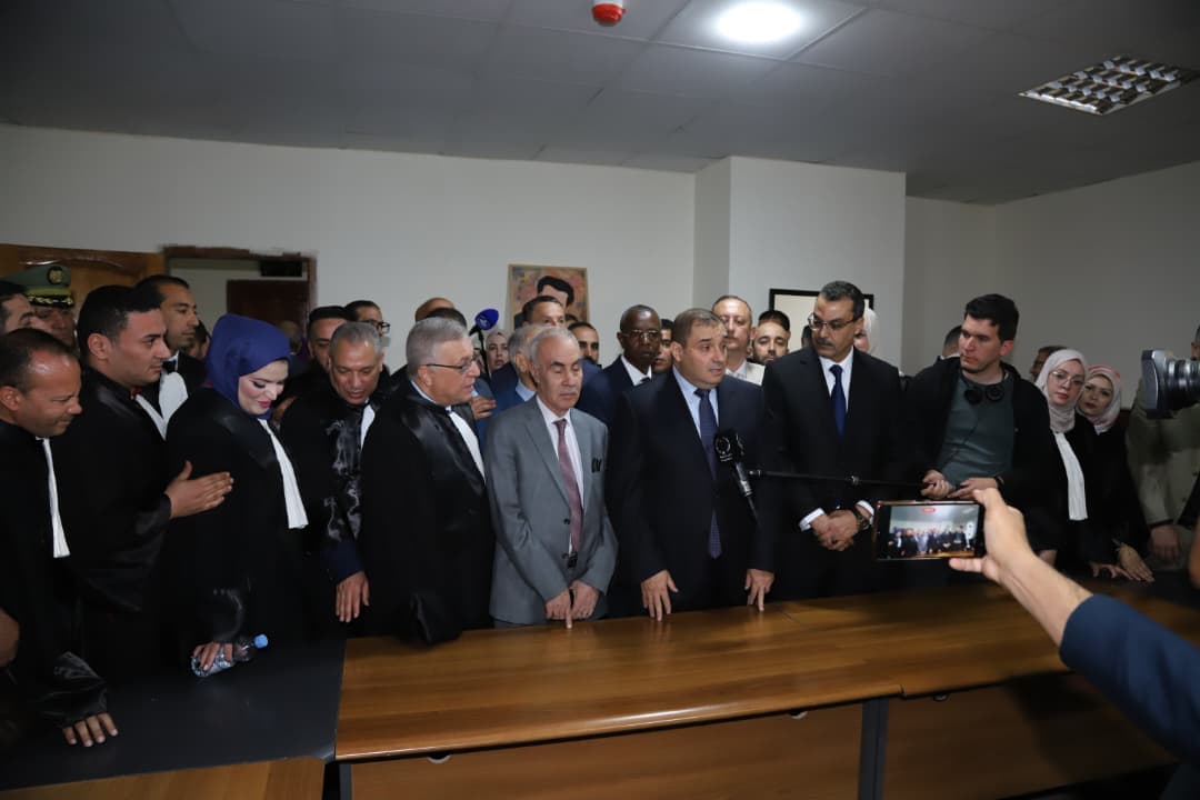 بوجمعة يبرز أهمية التكوين المتواصل للقضاة والمحامين
