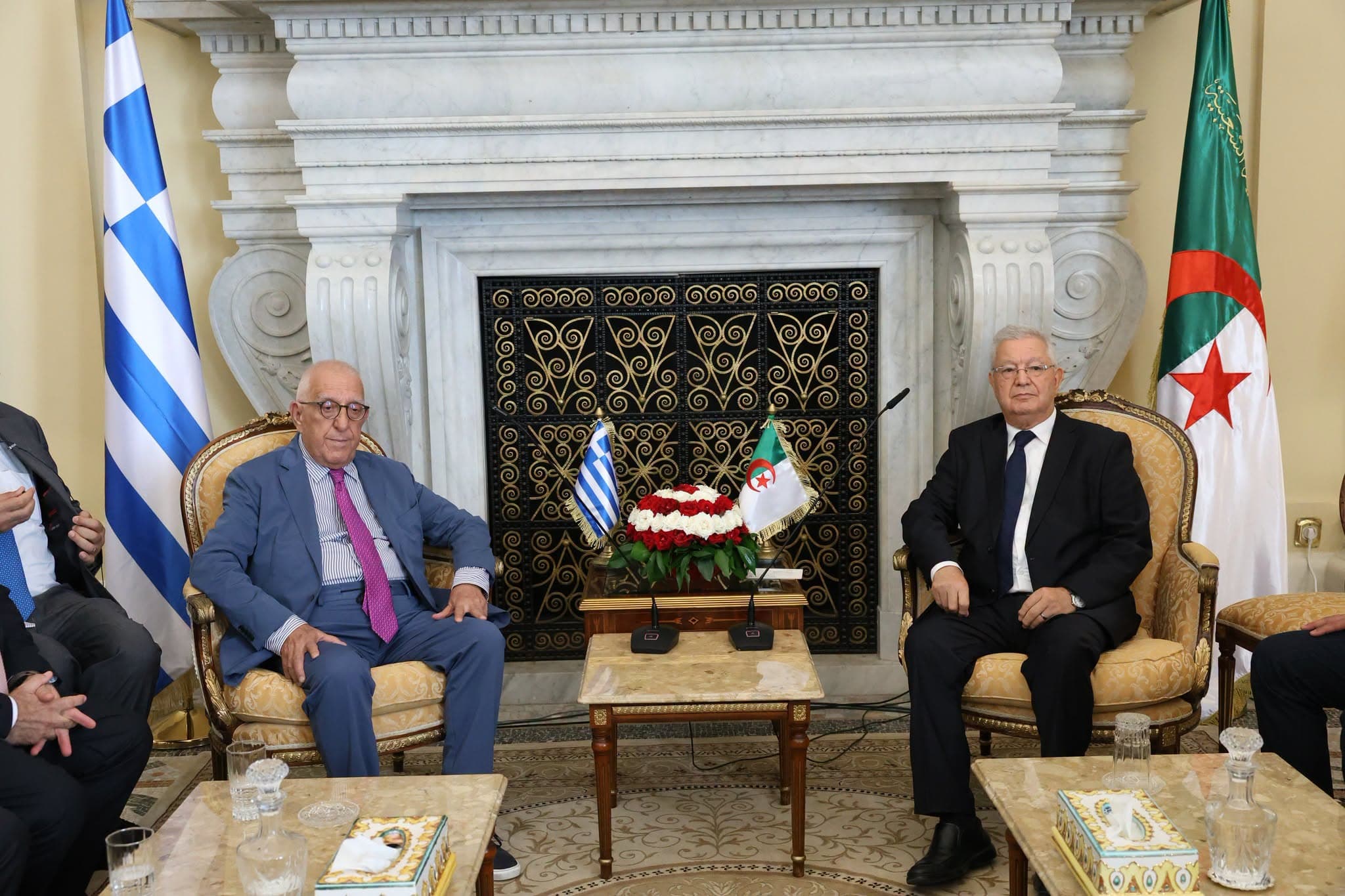 السيد ناصري يستقبل رئيس البرلمان اليوناني