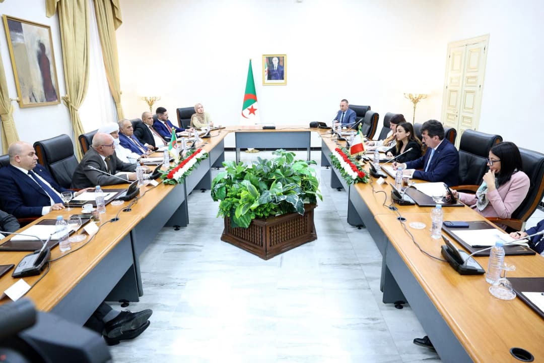 السيد بغالي يستقبل رئيس المجموعة البرلمانية للصداقة 
