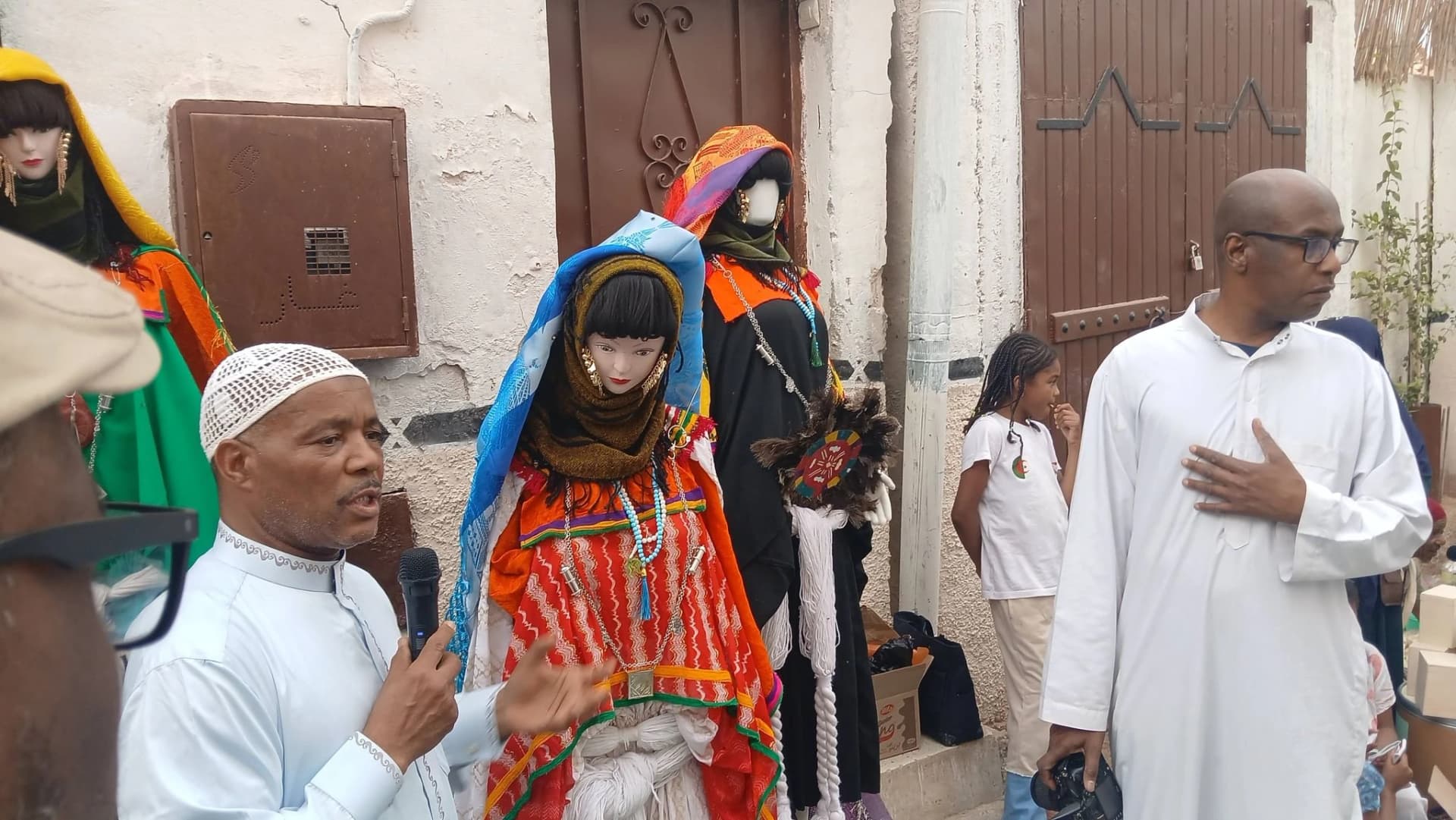 إقبال ملحوظ على المعرض التراثي بالقصر العتيق