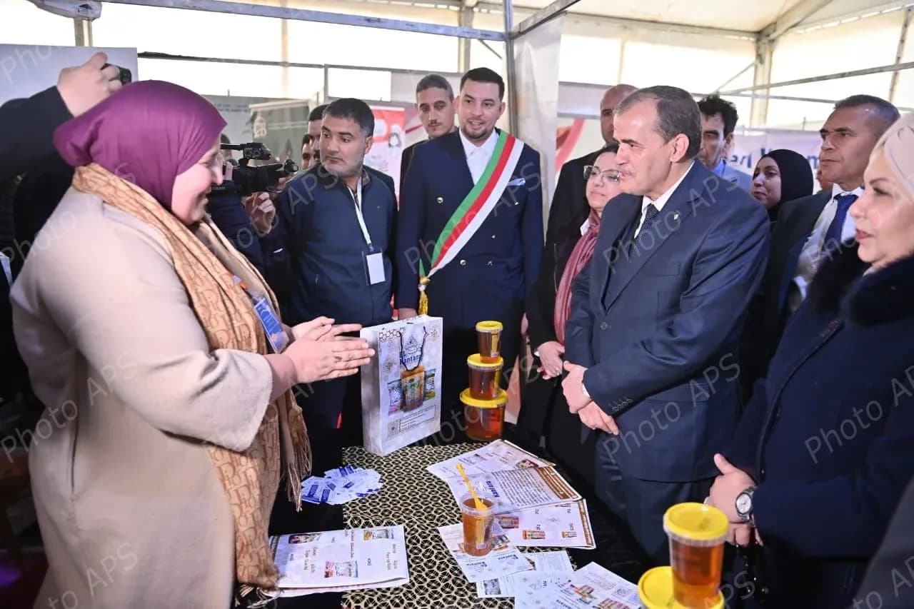 السيد رزيق يشيد بجودة الإنتاج الوطني لمستلزمات صناعة الحلويات