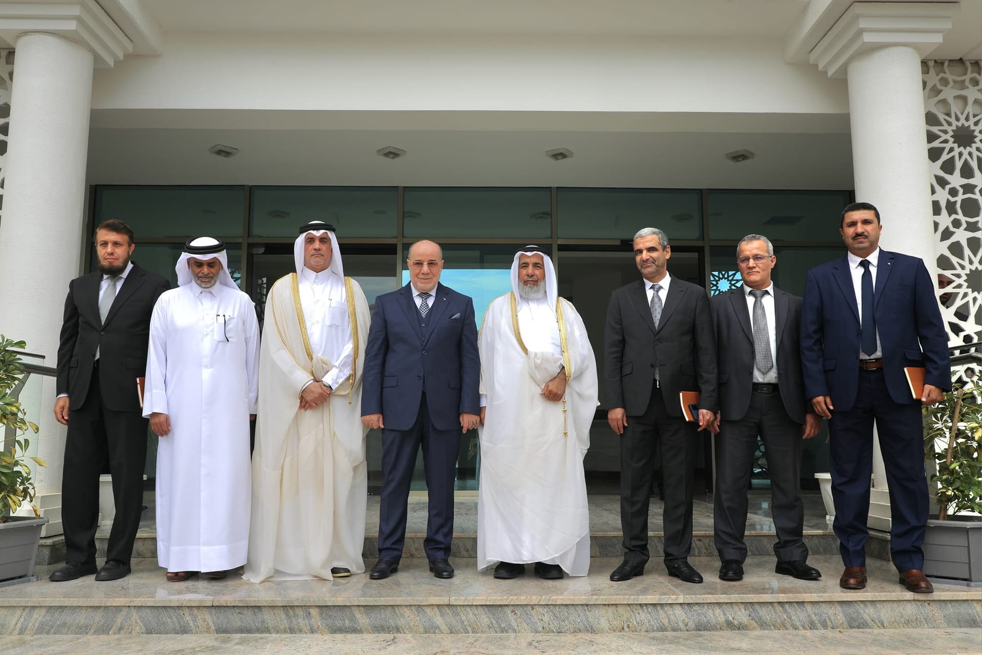 الجزائر قطر