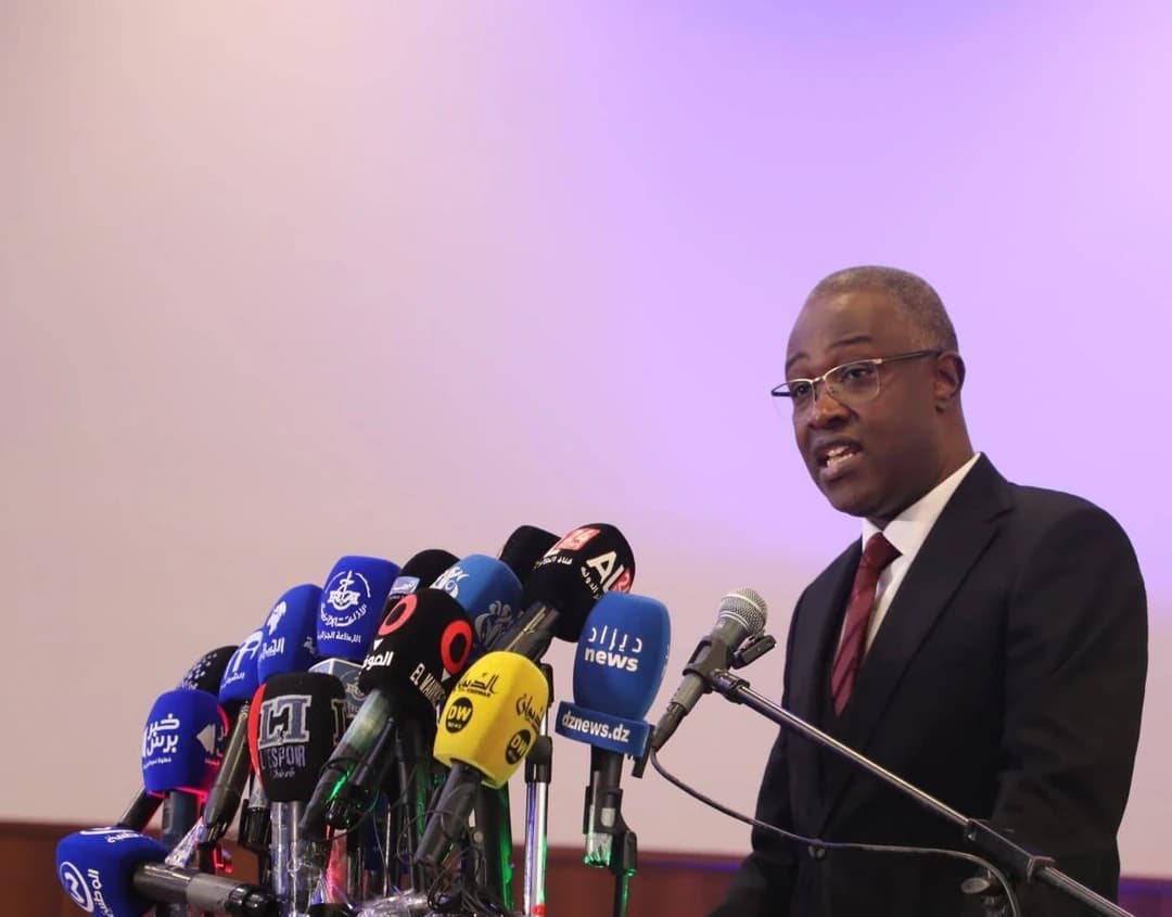 حيداوي : الشباب شريك أساسي في تعزيز حضور الجزائر على الساحة الدولية