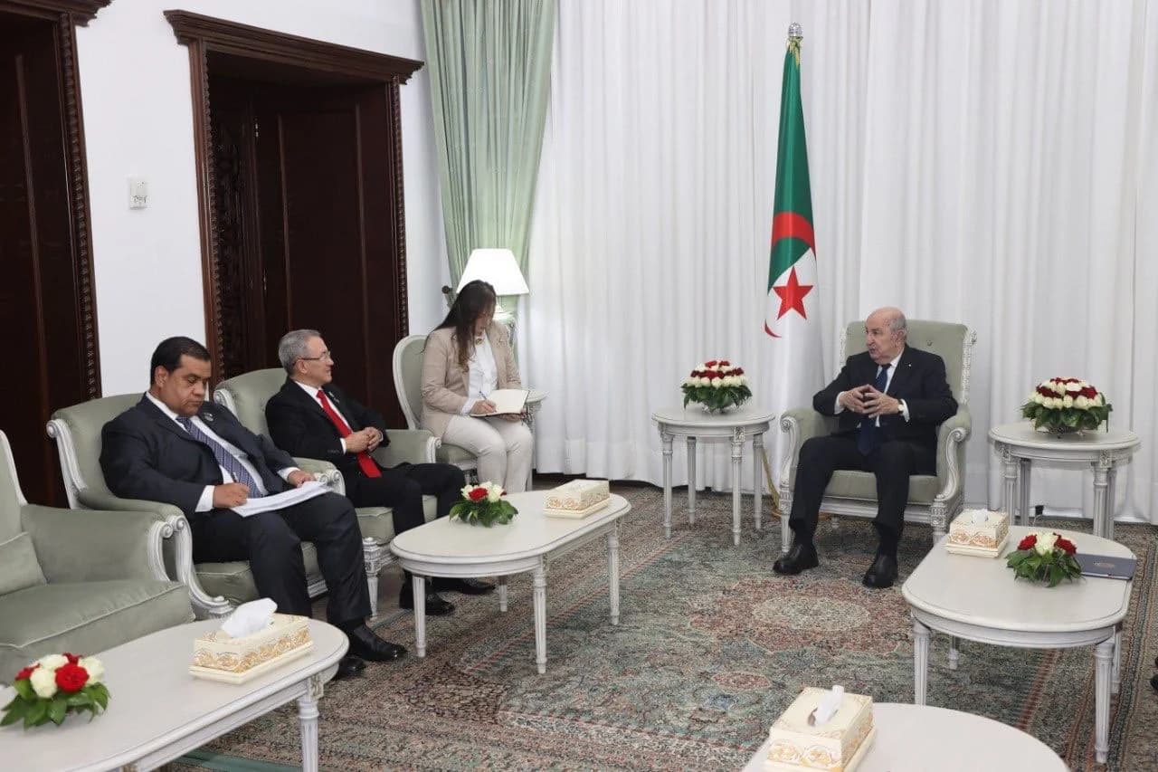 رئيس الجمهورية يستقبل الوزير الفنزويلي للسلطة الشعبية للفلاحة الإنتاجية والأراضي