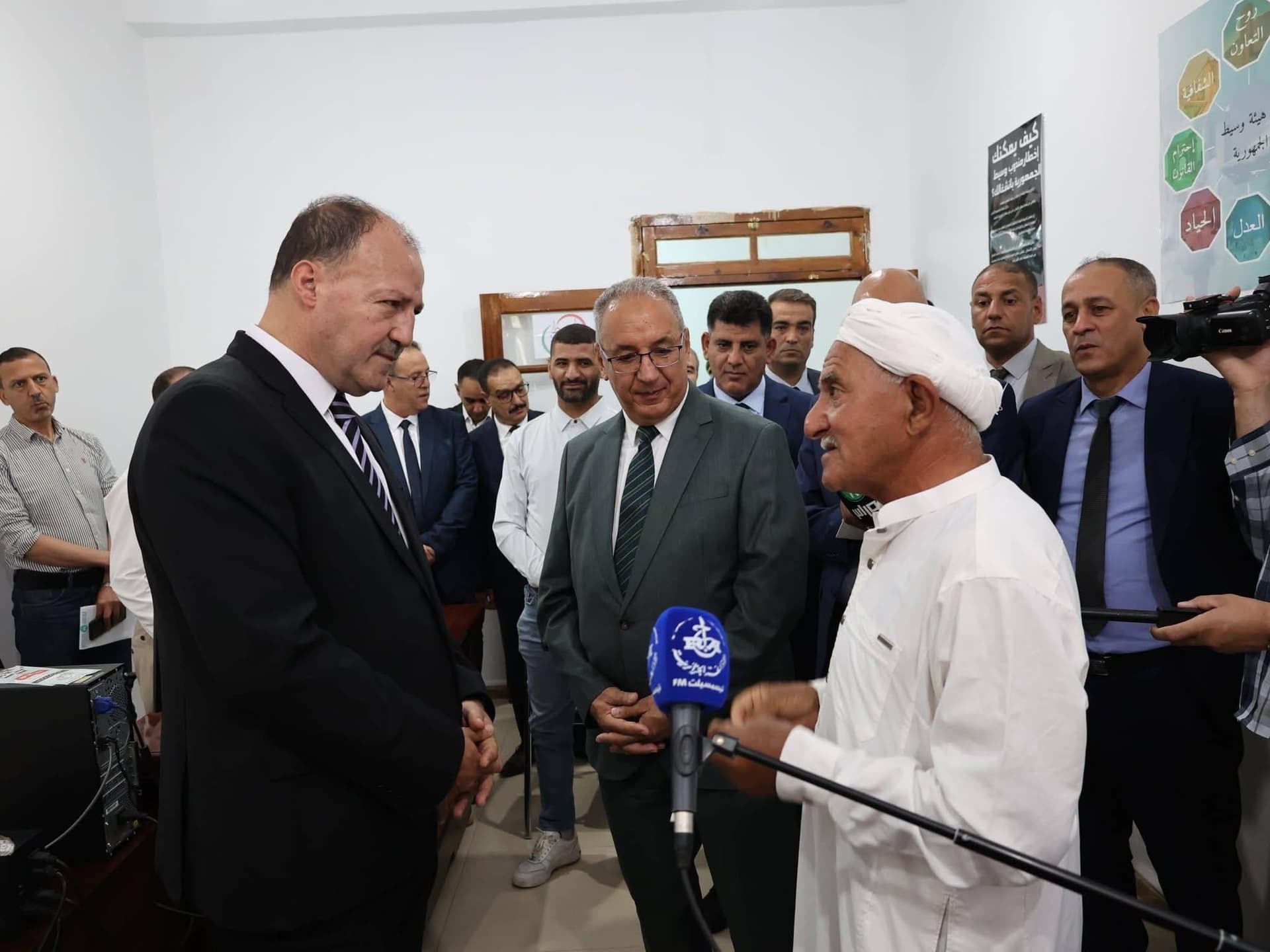 وسيط الجمهورية يعاين عديد المرافق العمومية الخدماتية والمشاريع التنموية 