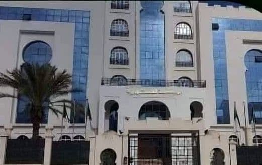 رئيسة المحكمة الدستورية تستقبل وفدا إداريا عن مجلس الشورى لسلطنة عمان