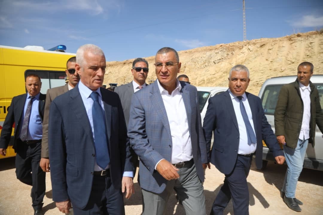 السيد جلاوي يشدد على ضرورة إستلام مقاطع وظيفية من مشروع إزدواجية طريق (الجلفة - الأغواط)