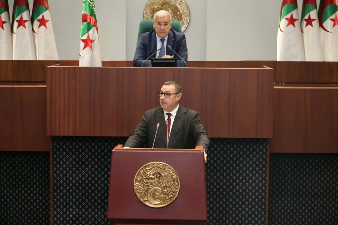 : السيد سعيود يعرض مشروع قانون الأحزاب السياسية أمام 
النواب 

