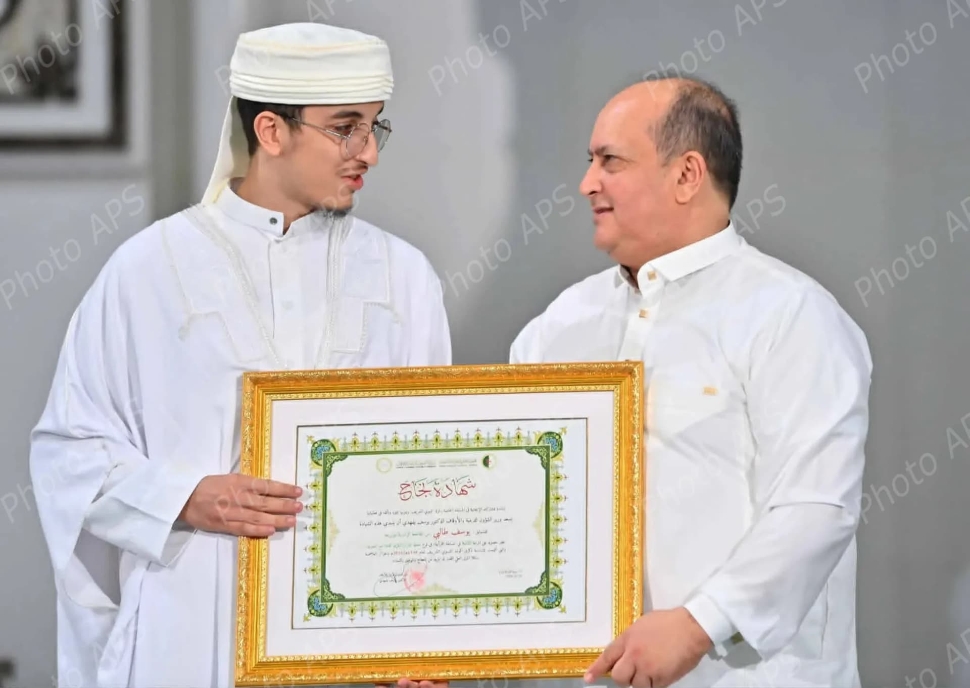 تكريمات حفظة القرآن من قبل الوزير الاول