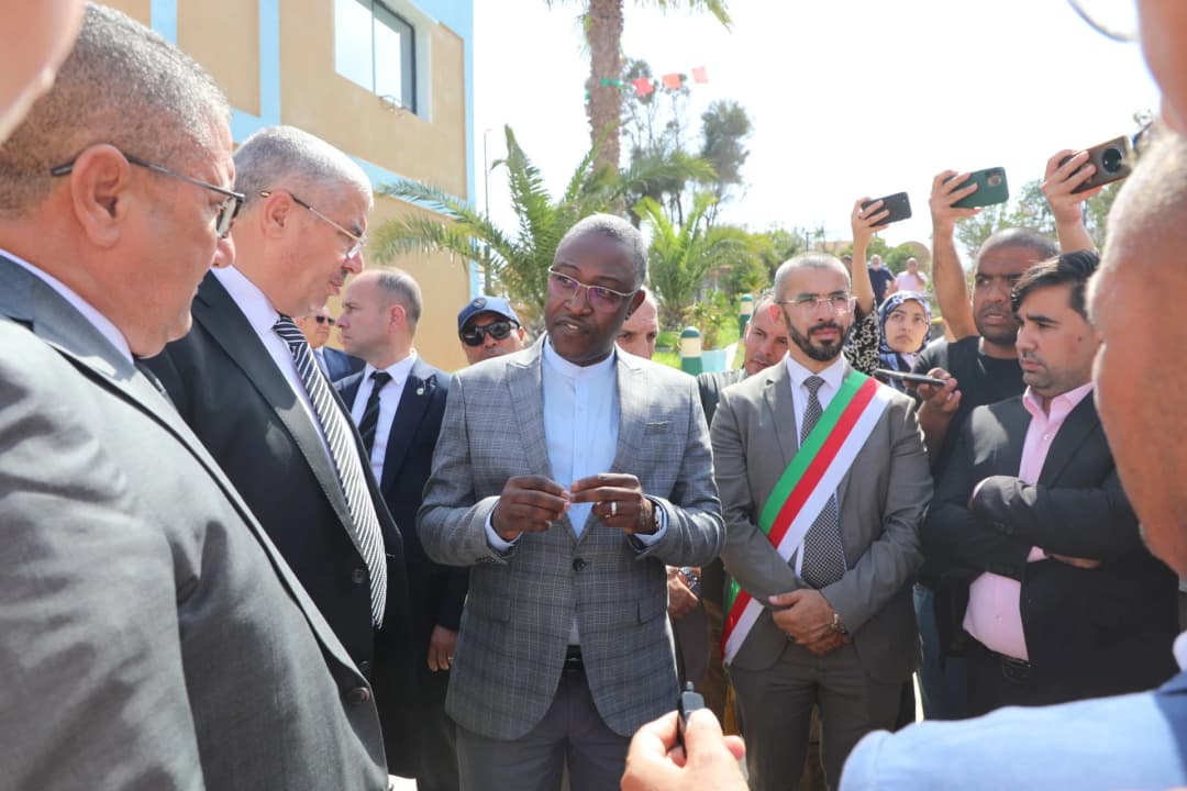 إستهل السيد "Moustafa Hidaoui مصطفى حيداوي" وزير الشباب مكلف بالمجلس الأعلى للشباب زياته إلى ولاية وهران أمسية هذا الخميس 19 جوان 2025، بالوقوف على جاهزية بعض المراكز والمنشآت التي ستحتضن هذه المخيمات، بداية ببيت الشباب المجاهدة "زيتوني مستورة" المخصص لأبناء الجالية الجزائرية المقيمة بالخارج. 