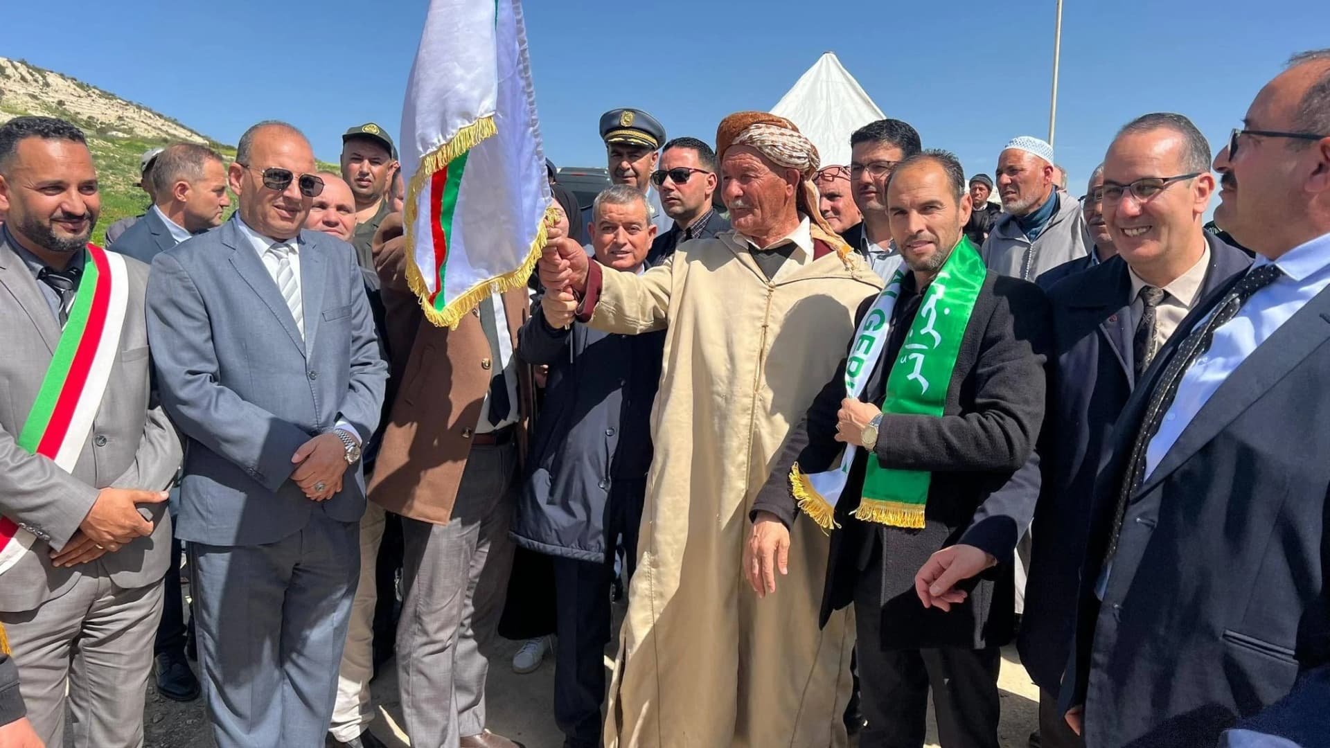 وضع حيز الخدمة للعديد من المشاريع التنموية بالغرب والجنوب الغربي للوطن