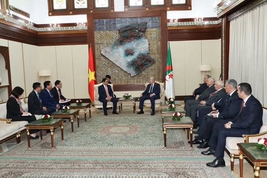 رئيس الجمهورية يستقبل الوزير الأول الفيتنامي