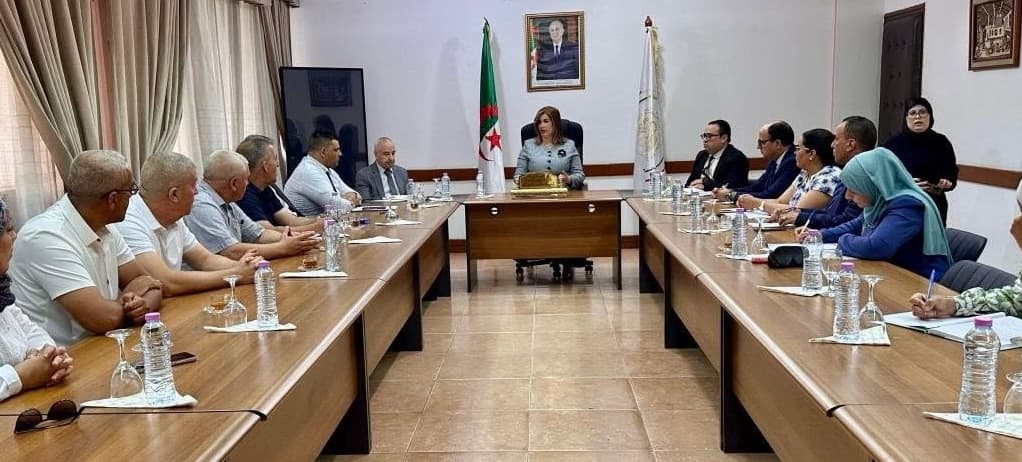 لقاء تنسيقي بين إطارات الإدارة المركزية والشركاء الاجتماعيين للقطاع