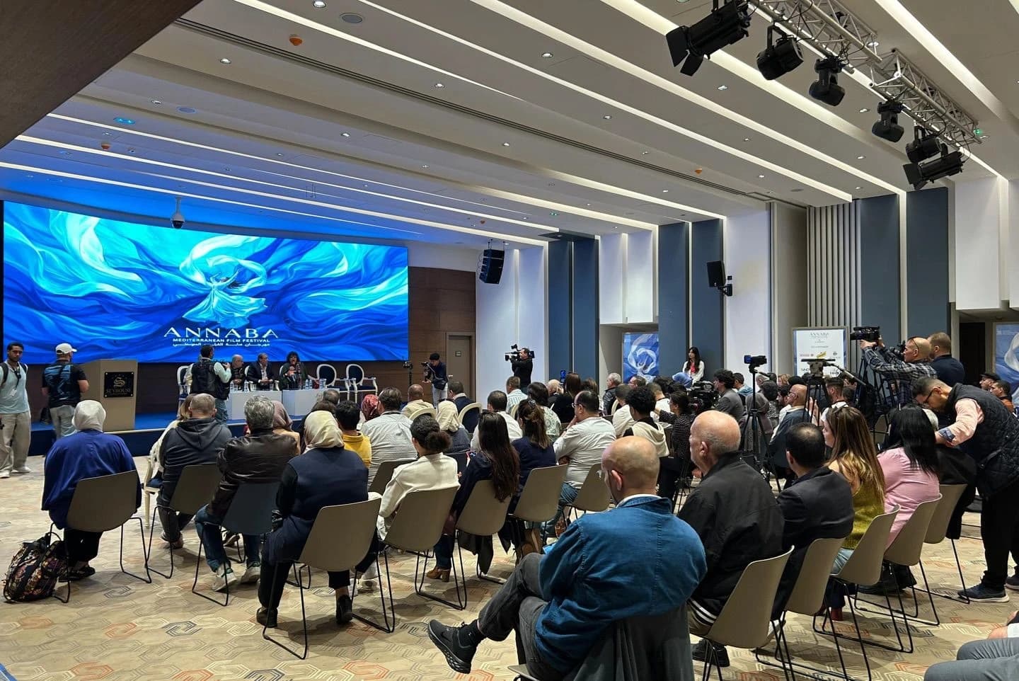 إبراز الدور الريادي للجزائر كحاضنة للمشاريع السينمائية العربية