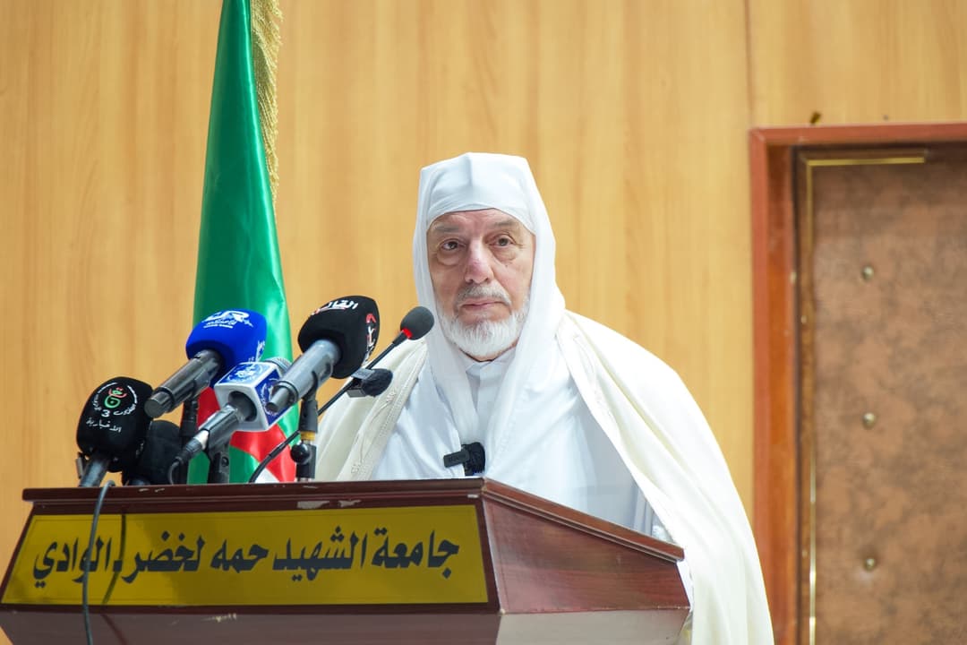 عميد جامع الجزائر يبرز أهمية تجديد الخطاب الديني وتحسين أدواته