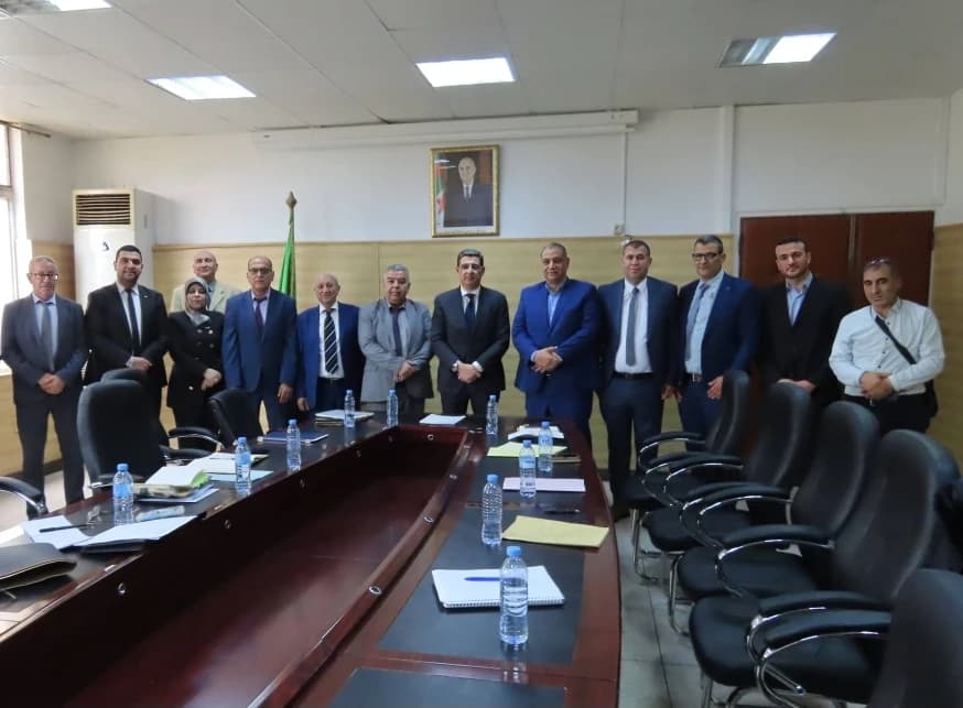 وزير الصحة يستقبل ممثلين عن الاتحاد الوطني لمؤسسات النقل الصحي والجمعية الجزائرية للمانجمنت وإدارة الصحة