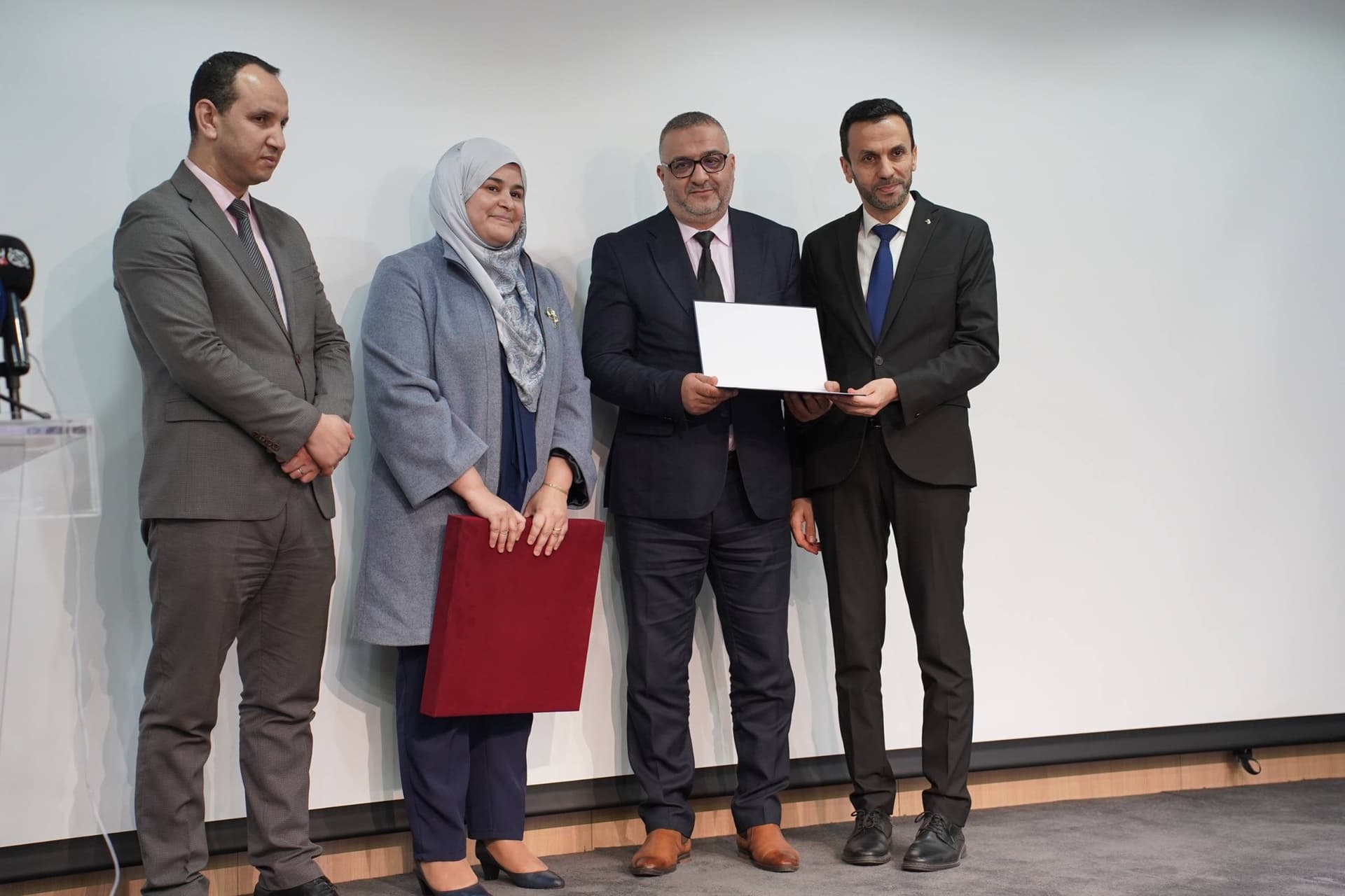 مؤسسات ناشئة: تسليم الجوائز لأفضل خمس حاضنات على المستوى الوطني 