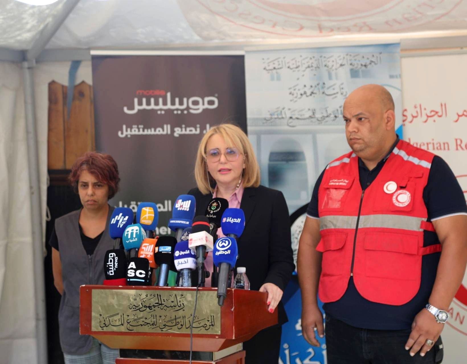 حملاوي تشرف بالجزائر العاصمة على إطلاق حملة وطنية للتحسيس والوقاية من داء الكلب