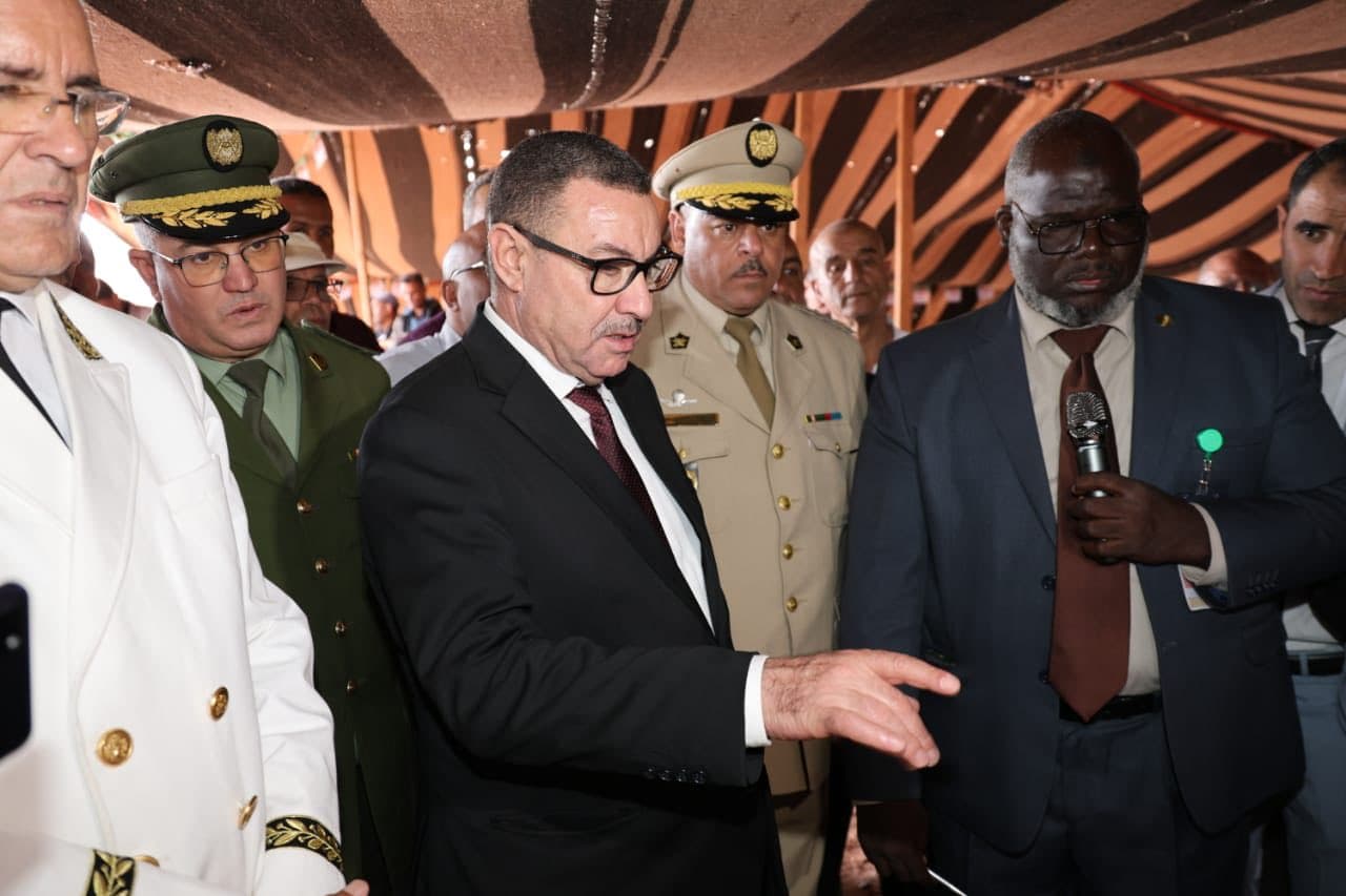 السيد سعيود يؤكد من النعامة على أهمية المتابعة الصارمة لاستكمال برامج التحسين الحضري في آجالها