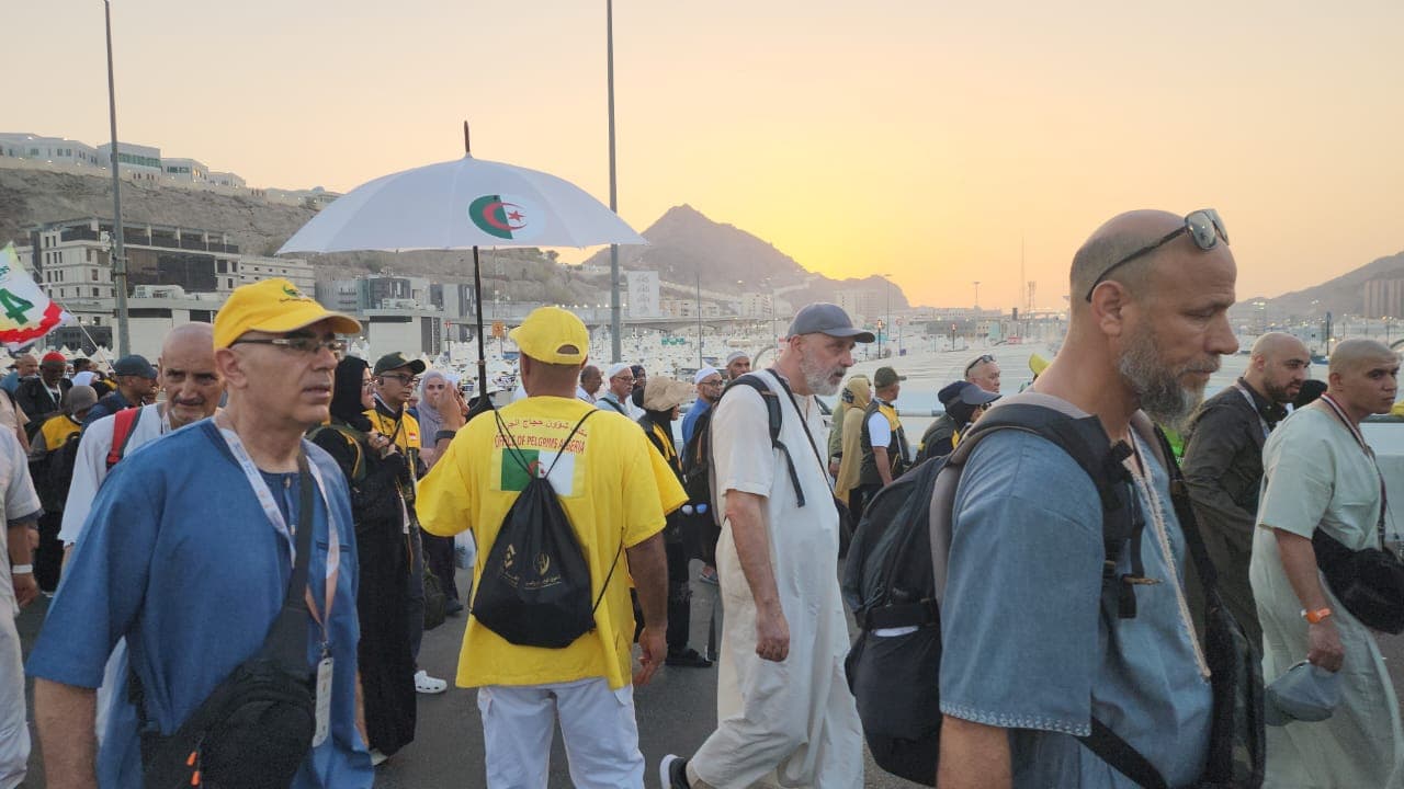 الحجاج الجزائريون يحيوون عيد الأضحى في أجواء إيمانية تطبعها روح التكافل