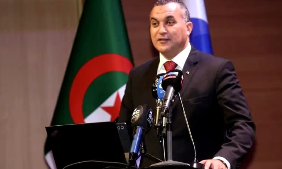 وزير البريد والمواصلات السلكية واللاسلكية، سيد علي زروقي