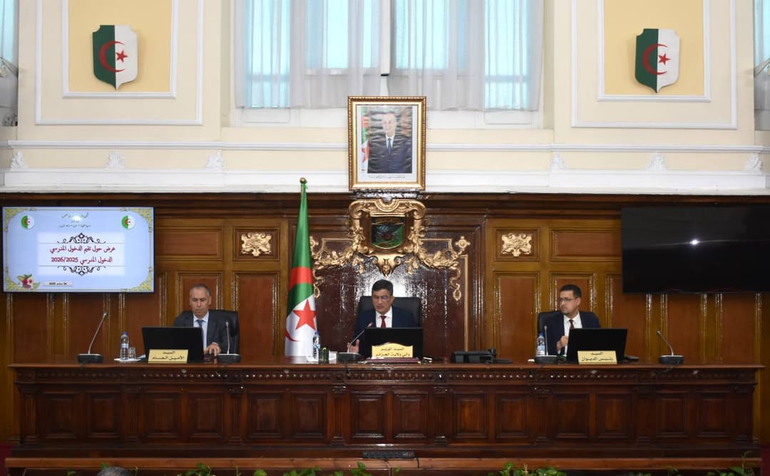 رابحي يترأس اجتماعا تنسيقيا لتقييم الدخول المدرسي ومتابعة المشاريع التنموية