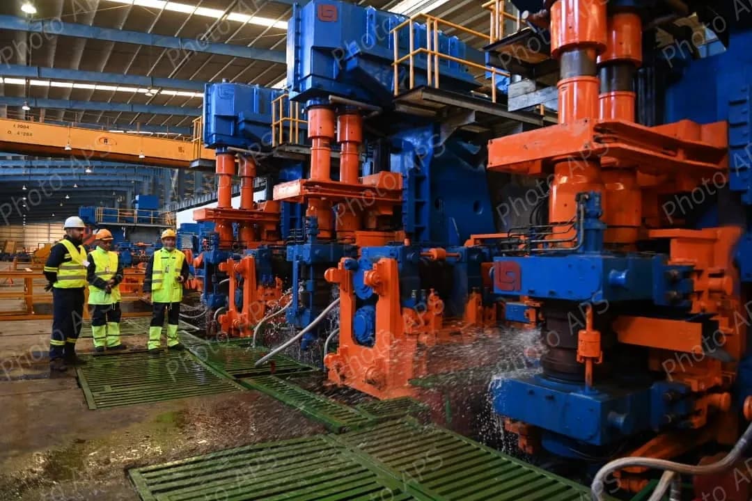 الوزير الأول يشرف بالمسيلة على تدشين مصنع إنتاج حديد الخرسانة التابع لمؤسسة "فوندال