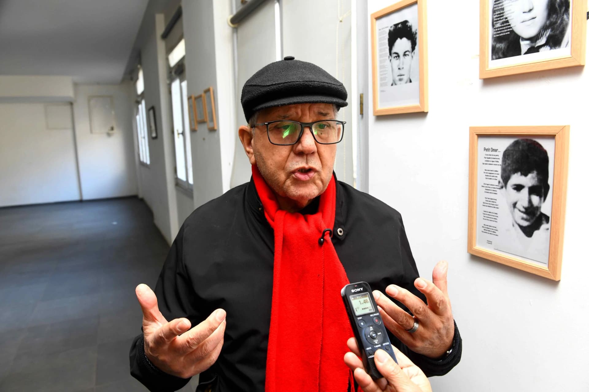 معرض "قصائد وصور" للشاعر رشيد رزاقي