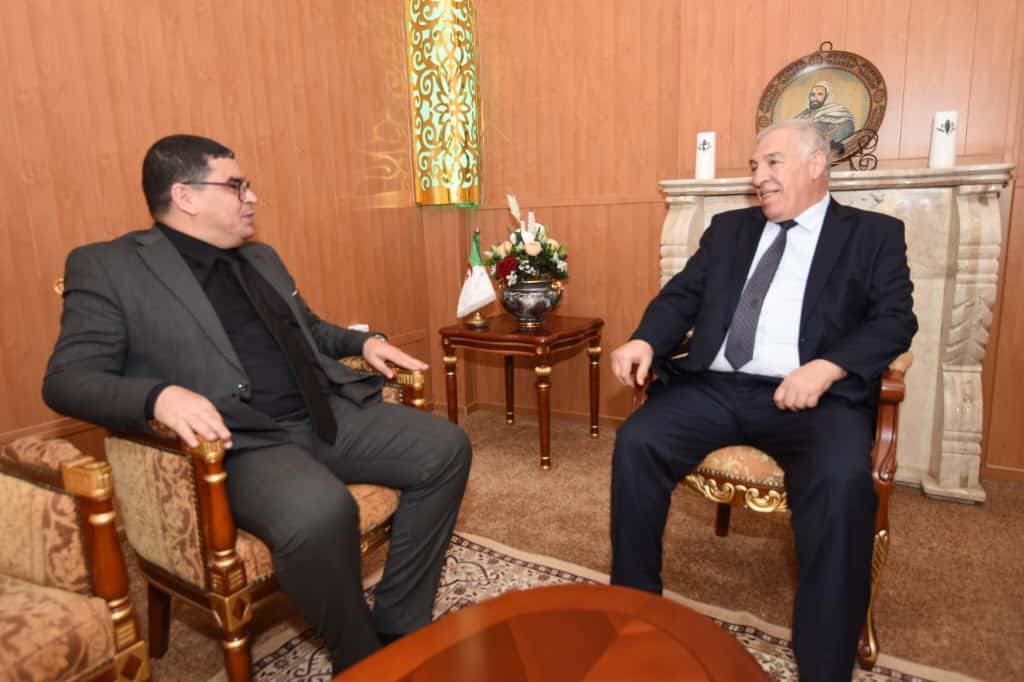  وزير المجاهدين يستقبل عددا من نواب البرلمان