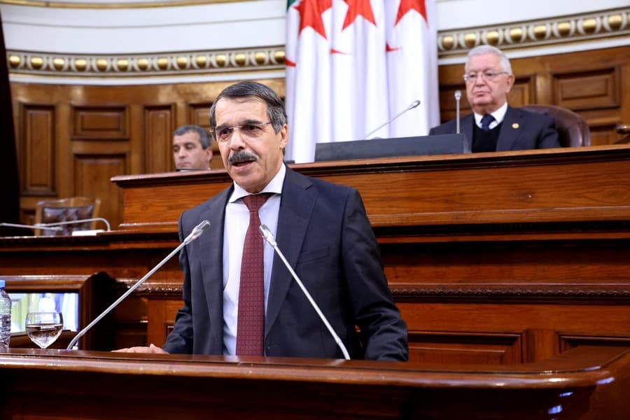 نص قانون المالية 2026 يرسخ توجه الدولة نحو تمويل الاقتصاد الوطني عبر استثمارات تنموية كبرى