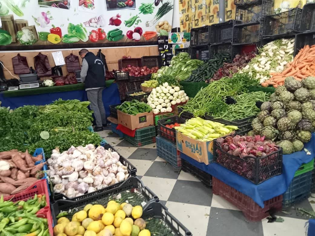 خرجات ميدانية مكثفة لضبط أسعار الخضر والفواكه وتعزيز شفافية السوق 
