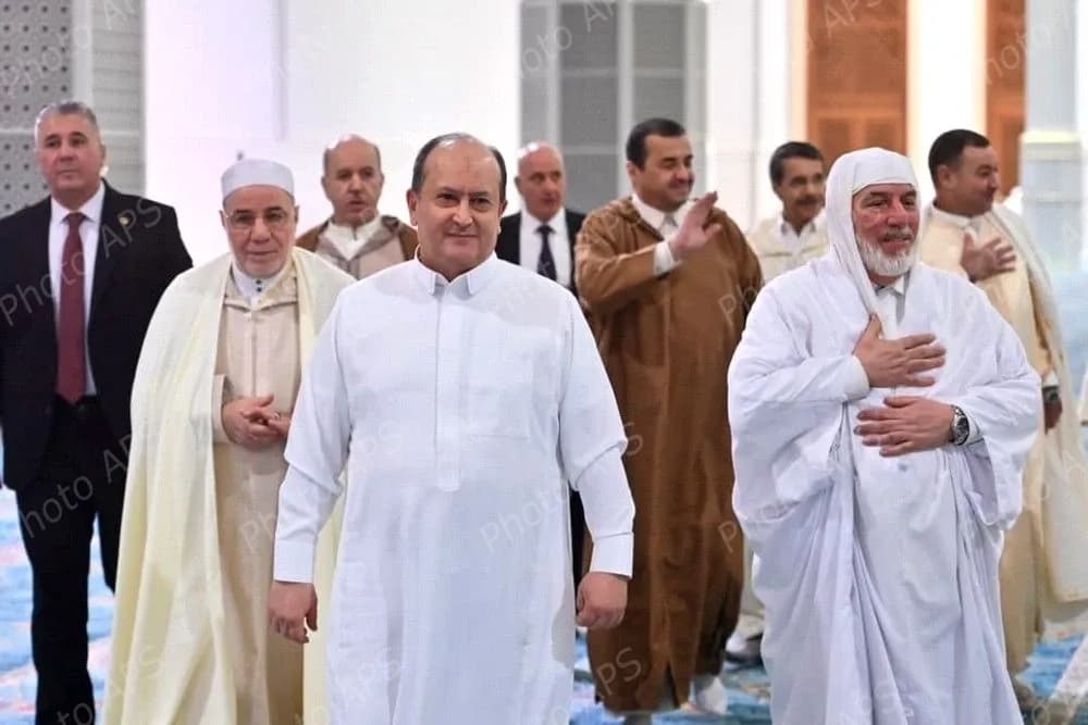 الوزير الأول يشرف بجامع الجزائر على مراسم إحياء ليلة القدر